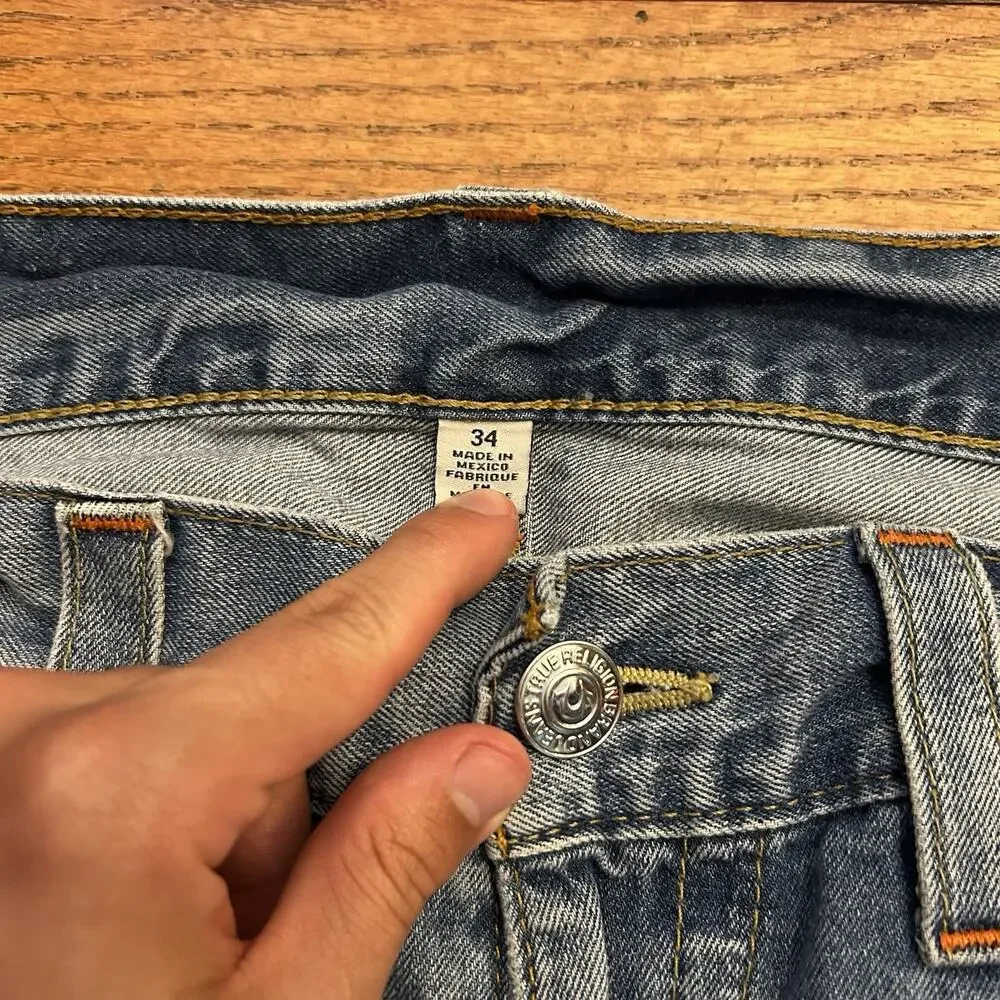 True Religion Straight Light Wash Faded Jeans Mens 34x31